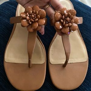 Light brown cute flats..like new!